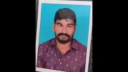 மண்ணச்சநல்லூர்: சமயபுரம் அருகே சென்னை திருச்சி தேசிய நெடுஞ்சாலையை கடக்க முயன்ற கூலித் தொழிலாளி டாரஸ் லாரி மோதிய விபத்தில் உடல் நசுங்கி பரிதாபமாக உயிரிழந்தார்