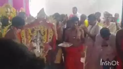ಕಡೂರು: ಕೆರೆಸಂತೆ ಮಹಾಲಕ್ಷ್ಮಿ ದೇವಸ್ಥಾನದಲ್ಲಿ ಆರ್‌ಸಿಬಿ ಗೆಲುವಿಗೆ ವಿಶೇಷ ಪೂಜೆ, ಹೋಮ