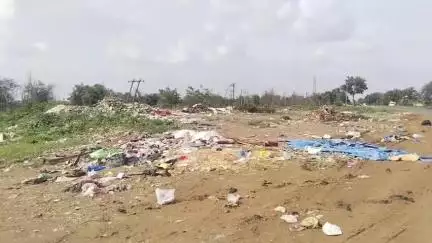 ಹುಬ್ಬಳ್ಳಿ ನಗರ: ನಗರದ ಕುಸುಗಲ್ ರಸ್ತೆಯಲ್ಲಿ ರಾಶಿ ರಾಶಿ ಕಸ:ಕಣ್ಮುಚ್ಚಿ ಕುಳಿತ ಪಾಲಿಕೆ #localissue