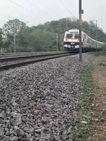 ग्वालियर गिर्द: महाराजपुरा थाना क्षेत्र में ट्रेन से कटकर अधेड़ की हुई मौत, शिनाख़्त के प्रयास जारी