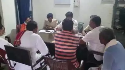 धरहरा: लड़ैयाटांड़ थाना में बकरीद को लेकर शांति समिति की बैठक आयोजित