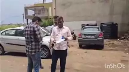 किशनगढ़: आयुक्त सीता वर्मा के नेतृत्व में परिषद की टीम ने वार्ड 54 की ओमरेजिडेंसी बिल्डिंग की जर्जर हालत पर नोटिस जारी किया