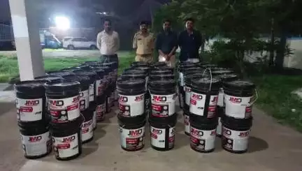 વડોદરા પૂર્વ: સંગમ હોટલ ની પાછળ આવેલ કે.પી ટ્રાન્સપોર્ટ માંથી વિદેશી દારૂનો ગણનાપાત્ર કેશ પોલિસ એ શોધી કાઢ્યો