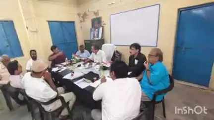 धौलपुर: DEO ऑफिस में ज़िला स्तरीय शैक्षिक समीक्षा बैठक का हुआ आयोजन