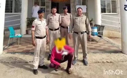 कोलारस: मकरारा गांव में वारदात की नीयत से घूम रहे युवक को अवैध हथियार के साथ पुलिस ने पकड़ा
