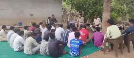 अलीराजपुर: जिले के दो थाना क्षेत्रों में खाटला बैठक का आयोजन, एसपी व्यास ने कहा- जन जागरूकता का प्रयास जारी