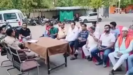 नौगांव: छतरपुर: एसपी के निर्देशन में थाना नौगांव में शांति समिति की बैठक का आयोजन