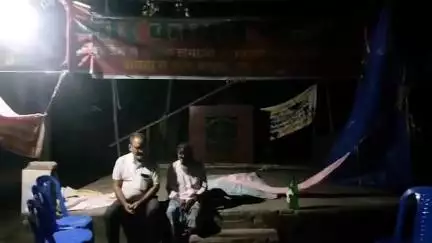 रफीगंज: रफीगंज प्रखंड मुख्यालय में किसानों के धरने का दिखा असर, जल्द शुरू होंगे उत्तर कोयल नहर के अधूरे कार्य