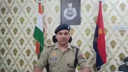 *थाना मवाना क्षेत्र ग्राम मुबारिकपुर मे दो पक्षो में हुए झगडे की घटना में अभियुक्तगण की गिरफ्तारी/बरामदगी के सम्बन्ध में