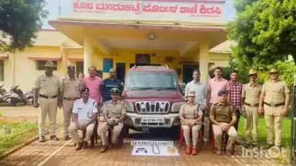ಶಿರಸಿ: ಹೊಸ ಮಾರುಕಟ್ಟೆ ಠಾಣೆ ಪೊಲೀಸರಿಂದ ಐಷಾರಾಮಿ ಕಾರಿನಲ್ಲಿ ದನಗಳ್ಳತನ, ಆರೋಪಿಗಳ ಬಂಧನ