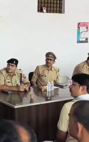 घाटमपुर: घाटमपुर थाने में ईद को लेकर पीस कमेटी की बैठक, एसीपी ने किया आग्रह