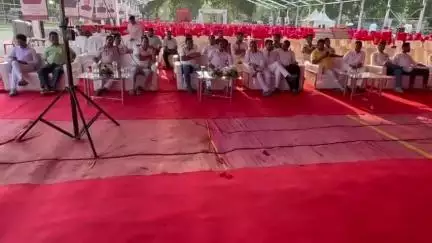 ଦେବଗଡ: ବଡବଗିଚା ପଡିଆରେ ଆଭାସୀ ଯୋଗେ ଦେବଗଡ ଜିଲ୍ଲା ପାଇଁ ସ୍ୱୟଂଚାଳିତ ଯାନ ଚାଳନା ପରୀକ୍ଷଣ ବ୍ୟବସ୍ଥାର ଶୁଭାରମ୍ଭ କଲେ ମୁଖ୍ୟମନ୍ତ୍ରୀ