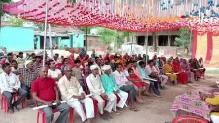 आलापुर: परसनपुर में आयोजित कृषक गोष्ठी में विशेषज्ञों ने त्वरित मक्का विकास कार्यक्रम को सफल बनाने पर दिया जोर