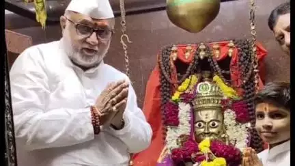 तुळजापूर: रुक्मिणी मंदिर समितीचे सहअध्यक्ष ह.भ.प. गहिनीनाथ महाराज औसेकर यांनी घेतले श्री तुळजाभवानी देवीचे दर्शन
