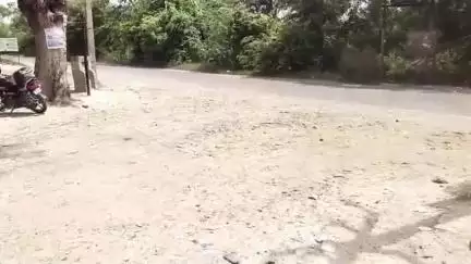 जयसिंहपुर: मुईली चौराहा से चांदपुर तक रोड जर्जर, राहगीरों को आने-जाने में हो रही कठिनाइयां #jansamasya