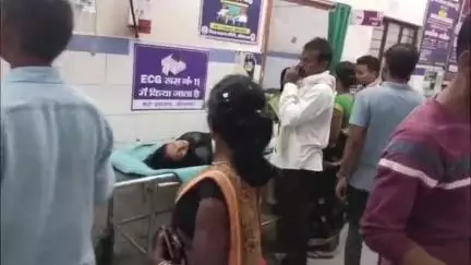 ओबरा: खुदवा थाना क्षेत्र के खुदवा बिगहा में छत से गिरी किशोरी, प्राथमिक उपचार के बाद किया गया रेफर