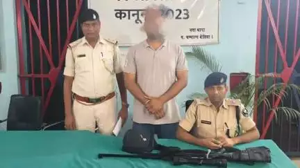 बेतिया: बेतिया बस स्टैंड: राइफल लहराने के मामले में व्यक्ति की राइफल बरामद