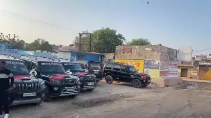 चूरू जिले के हर गाँव हर शहर में शादी विवाह में एक जैसी गाड़ियां बुक करने के लिए सम्पर्क करें-7424949437