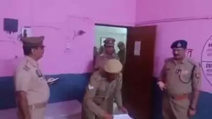 डेरापुर: मंगलपुर थाना परिसर का पुलिस अधीक्षक ने देर रात किया औचक निरीक्षण, कर्मियों से की वार्ता और दिए निर्देश