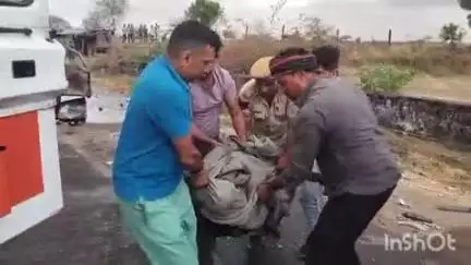 उनियारा: अलीगढ़ में नेशनल हाईवे पर दो पीकअप की भिड़ंत में आग लगने से एक चालक जिंदा जल गया