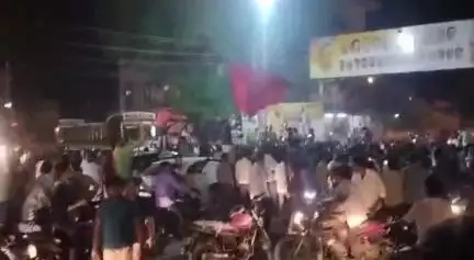ರಾಯಚೂರು: ಐಪಿಎಲ್ ಟ್ರೋಫಿ ಗೆದ್ದ ಆರ್‌ಸಿಬಿ, ನಗರದಲ್ಲಿ ಅಭಿಮಾನಿಗಳ ಸಂಭ್ರಮ