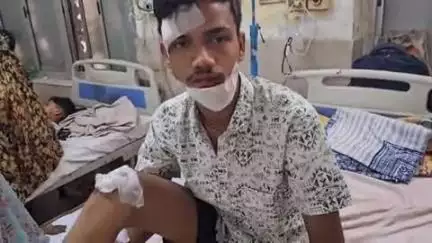 लाडपुरा: भीमगंजमंडी इलाके में मोटरसाइकिल सवार कोचिंग छात्रों की बाइक अनियंत्रित होकर फिसली, एमबीएस अस्पताल में भर्ती, उपचार जारी