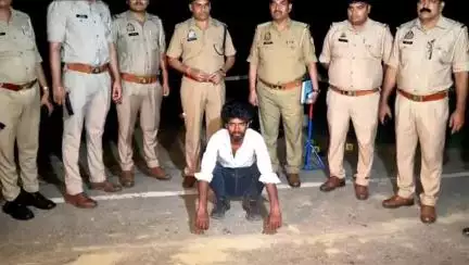 छाता: डकैती, लूट और चोरी करने वाले 2 बदमाशों से शेरगढ़ पुलिस की हुई मुठभेड़, एक के पैर में लगी गोली; दूसरा गिरफ्तार