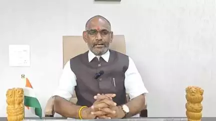 છોટાઉદેપુર: સાંસદ જશુંભાઈ રાઠવાને સાંસદ બન્યાના એક વર્ષ પૂર્ણ થયા, નિવાસ્થાનેથી આપી પ્રતિક્રિયા.