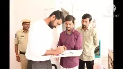 కొత్తగూడెం: ఈవీఎం గోడౌను తనిఖీ చేసిన జిల్లా కలెక్టర్ జితేష్ వి పాటిల్