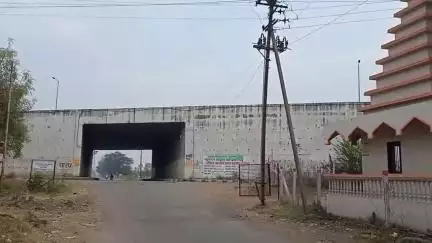 धुळे: बिलाडी रोड ब्रीज खाली रस्त्यावर दुचाकीला पिकअप वाहनाची धडक तरुण ठार देवपूर पोलिसात गुन्हा दाखल