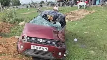 అద్దంకి-నార్కెట్పల్లి హైవే రోడ్డుపై బైక్‌, కారు ఢీకొన్న ఘటనలో వ్యక్తి మృతి
