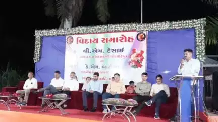 છોટાઉદેપુર: ફતેપુરા ફોરેસ્ટ નર્સરી ખાતે નાયબ વન સંરક્ષકની બદલી થતાં અને મદદનીશ વન સંરક્ષક વય નિવૃત થતા વિદાય સમારોહ કાર્યક્રમ યોજાયો