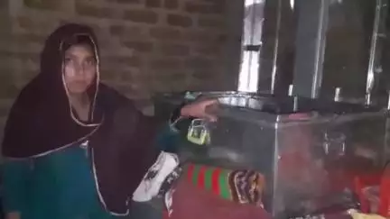 आंवला: आंवला के थाना सिरौली क्षेत्र के बेल बुझिया में रात में चोरों ने एक घर को निशाना बनाया, चोर जेवरात लेकर फरार