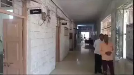 मुक्ताईनगर: ब्युटी पार्लरमध्ये जाते असे सांगून घरून निघालेली अंतुर्ली येथील ३१ वर्षीय महिला बेपत्ता,मुक्ताईनगर पोलिसात तक्रार
