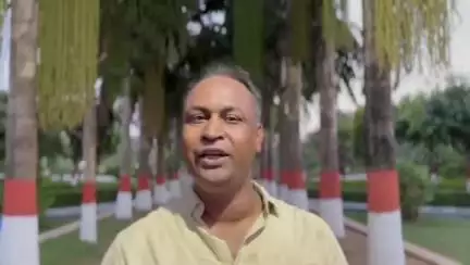 किशनगंज में गढ्ढे में सड़क ने बढ़ाई परेशानी, बहादुरगंज से टेढ़ागाछ जाना हुआ मुश्किल, कब बनेगा रोड #kishanganj #bihar