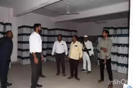 కొత్తగూడెం: కొత్తగూడెం RDO కార్యాలయంలోని ఈవీఎం గోడౌన్ పరిశీలించిన జిల్లా కలెక్టర్ జితేష్ వి పాటిల్
