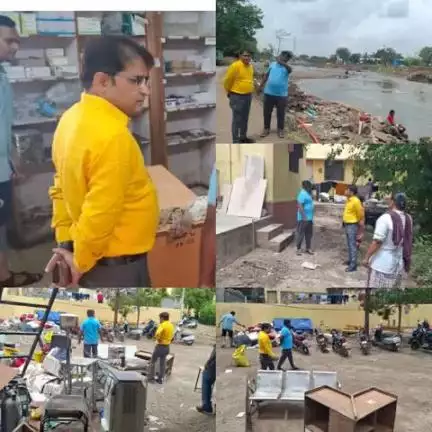 प्राथमिक आरोग्य केंद्र,वाळकी येथील पूर परिस्थितीमुळे झालेल्या नुकसानीची पाहणी करताना माननीय जिल्हा आरोग्य अधिकारी डॉ. बापूसाहेब नागरगोजे.