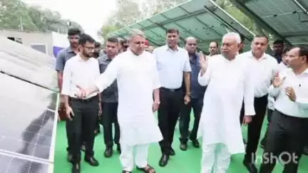 बिक्रम: मुख्यमंत्री नीतीश कुमार ने असपुरा में नवनिर्मित सोलर प्लांट का निरीक्षण किया