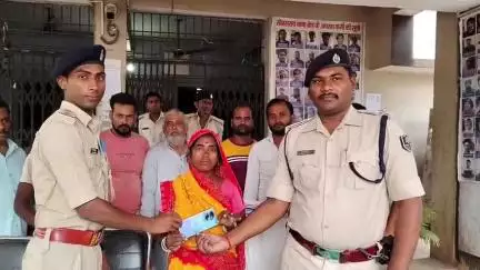 बिहार: सोहसराय थाना पुलिस ने ऑपरेशन मुस्कान के तहत 11 मोबाइल फोन बरामद कर असली धारकों को लौटाए