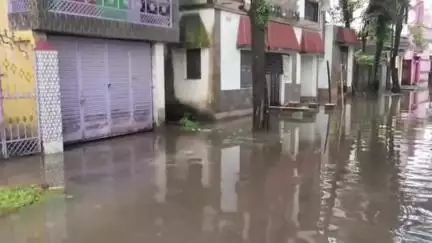 কোচবিহার ১: জলমগ্ন কোচবিহার পৌরসভার একাধিক ওয়ার্ড, ক্ষোভ প্রকাশ স্থানীয়দের #jansamasya