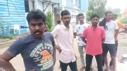 বহরমপুর: পলাশীর কালীতলা সর্দায় পাড়ায় বিষ খেয়ে অসুস্থ যুবকের মৃত্যু হল MMC&H-এ