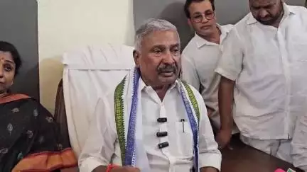 పుంగనూరు: రాష్ట్రంలో విద్యా వ్యవస్థను భ్రష్టు పెట్టించిన. విద్యాశాఖ మంత్రి నారా లోకేష్ రాజీనామా చేయాలి.