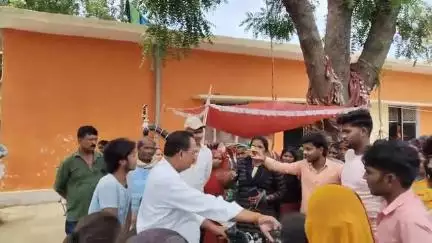 महाराजगंज: गोपाला में पंखा बनवाने के पैसे को लेकर हुई मारपीट, एक व्यक्ति गंभीर रूप से घायल, तीन पर दर्ज हुआ मुकदमा