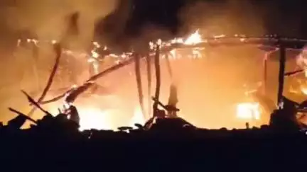 जैसीनगर: ग्राम सागौनी पुरैना में किसान के घर में भीषण आग, गृहस्थी का सामान जलकर खाक