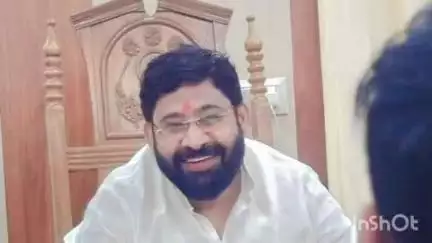 सिकंंदराबाद: लखनऊ स्थित अपने आवास पर सिकंदराबाद विधायक लक्ष्मीराज सिंह ने सुनी लोगों की जनसमस्याएं