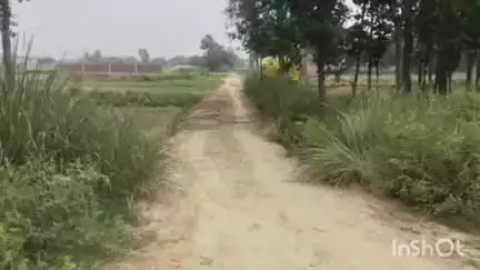 मेहदावल: खरबनिया ग्राम पंचायत में ट्रैक्टर से कराया गया मनरेगा का कार्य