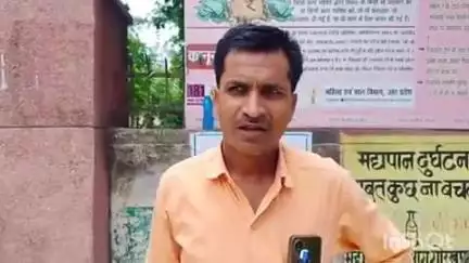 मेहदावल: बेलहर बाजार में देवेंद्र यादव के घर के सामने से खड़ी बोलेरो हुई चोरी