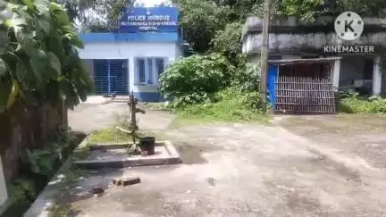 মাথাভাঙা ১: মাথাভাঙ্গা বৈরাগীরহাটের শিউলি নদী থেকে দেহ উদ্ধার দেহ ময়নাতদন্তের জন্য মাথাভাঙ্গা মর্গে নিয়ে আসা হয়