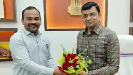 बिहार: नालंदा के नए जिलाधिकारी कुंदन कुमार ने समाहरणालय में पदभार ग्रहण किया