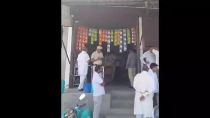 कैथल: कस्बा कलायत में चोरों ने 2 दुकानों से लाखों रुपए का चुराया सामान